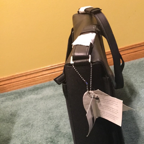 Kenneth Cole bag - Picture 4 of 4